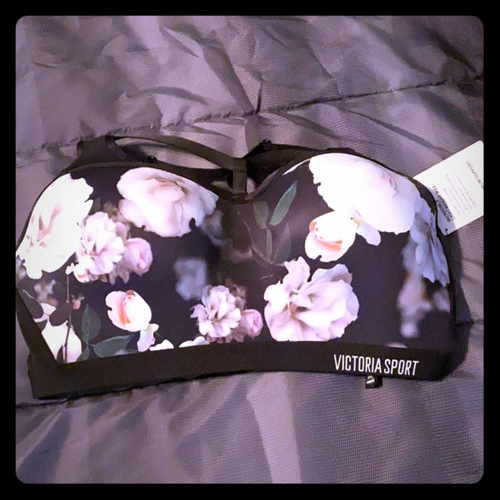 NWT Victoria secret sports bra